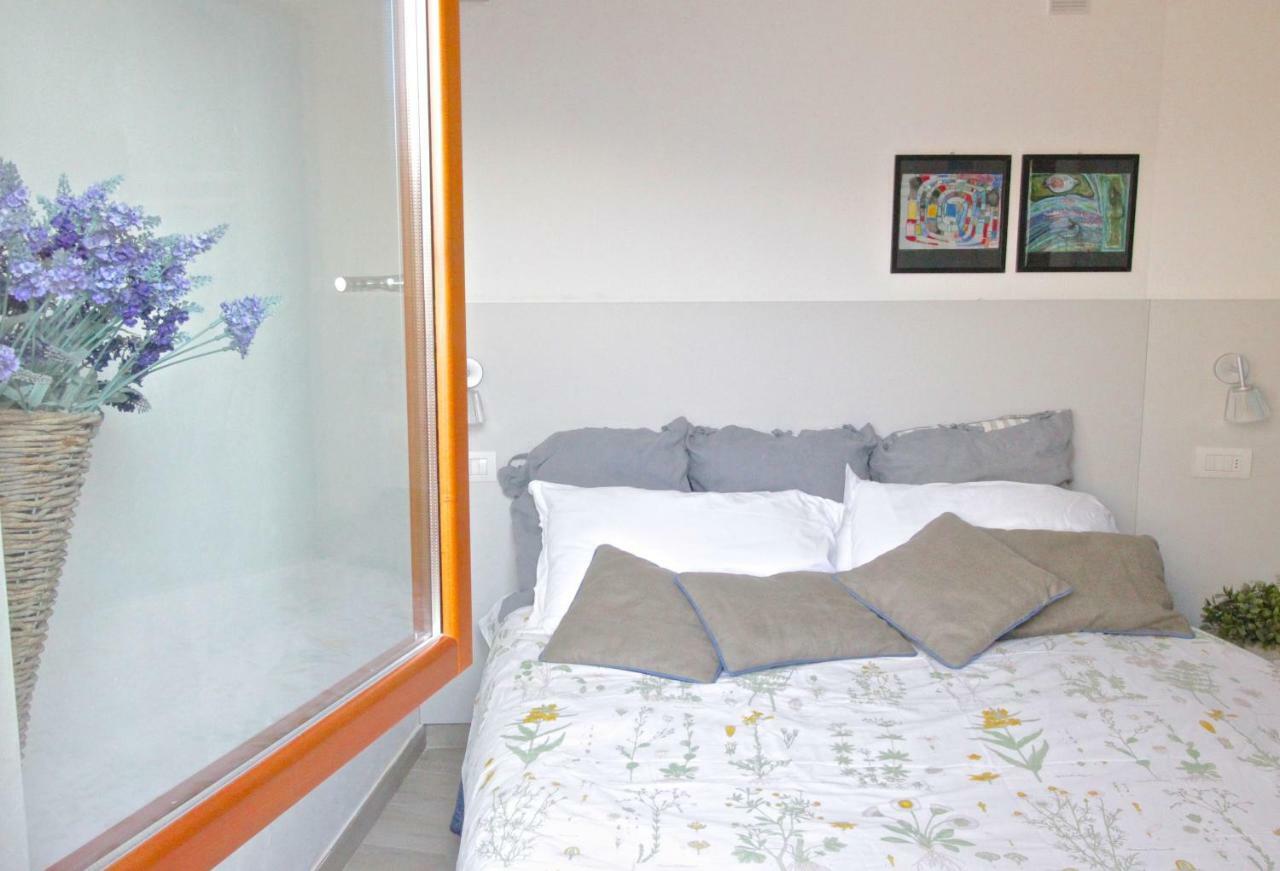 Ca De L'Angelon Aparthotel เบรนโซเน ซูล การ์ดา ภายนอก รูปภาพ